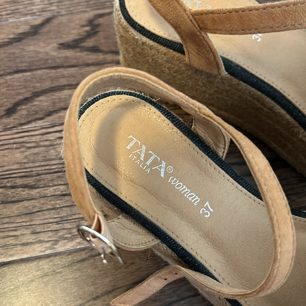 Italian Sandals - Picture 3 of 8